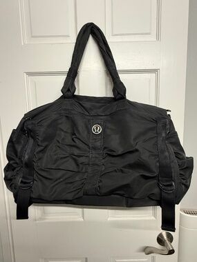 2010 Bon Voyage Lululemon Duffle Bag - Black